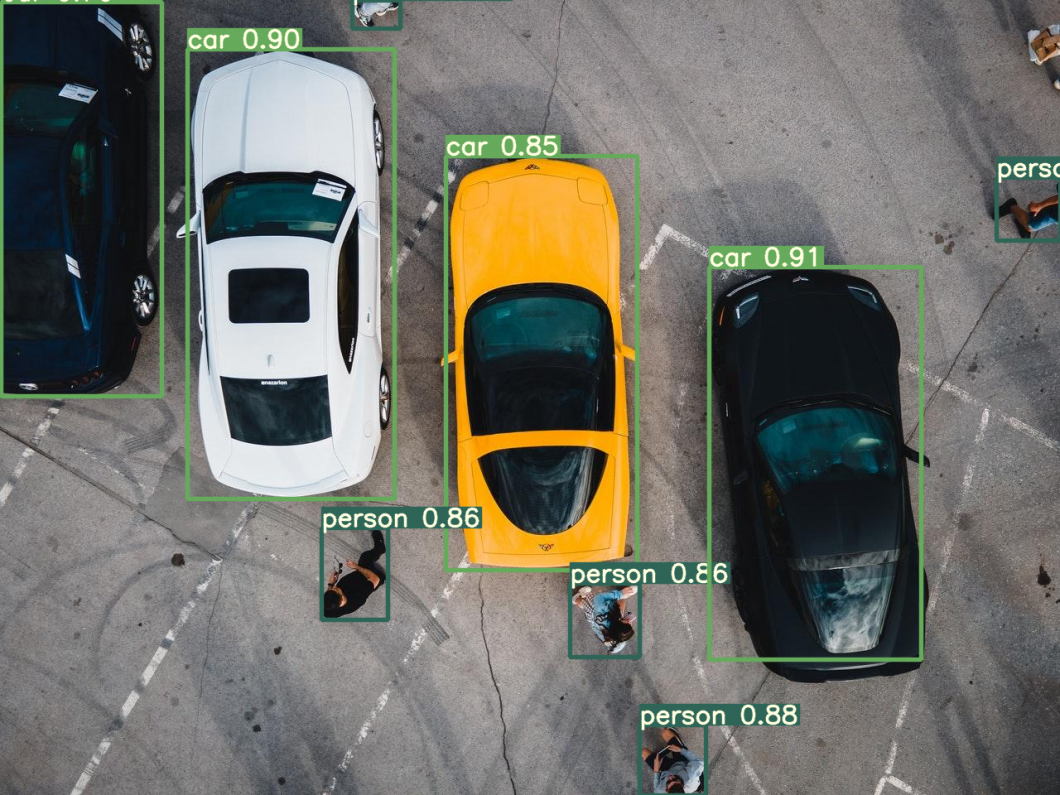Camera-based vehicle detection and person detection with YOLOv7