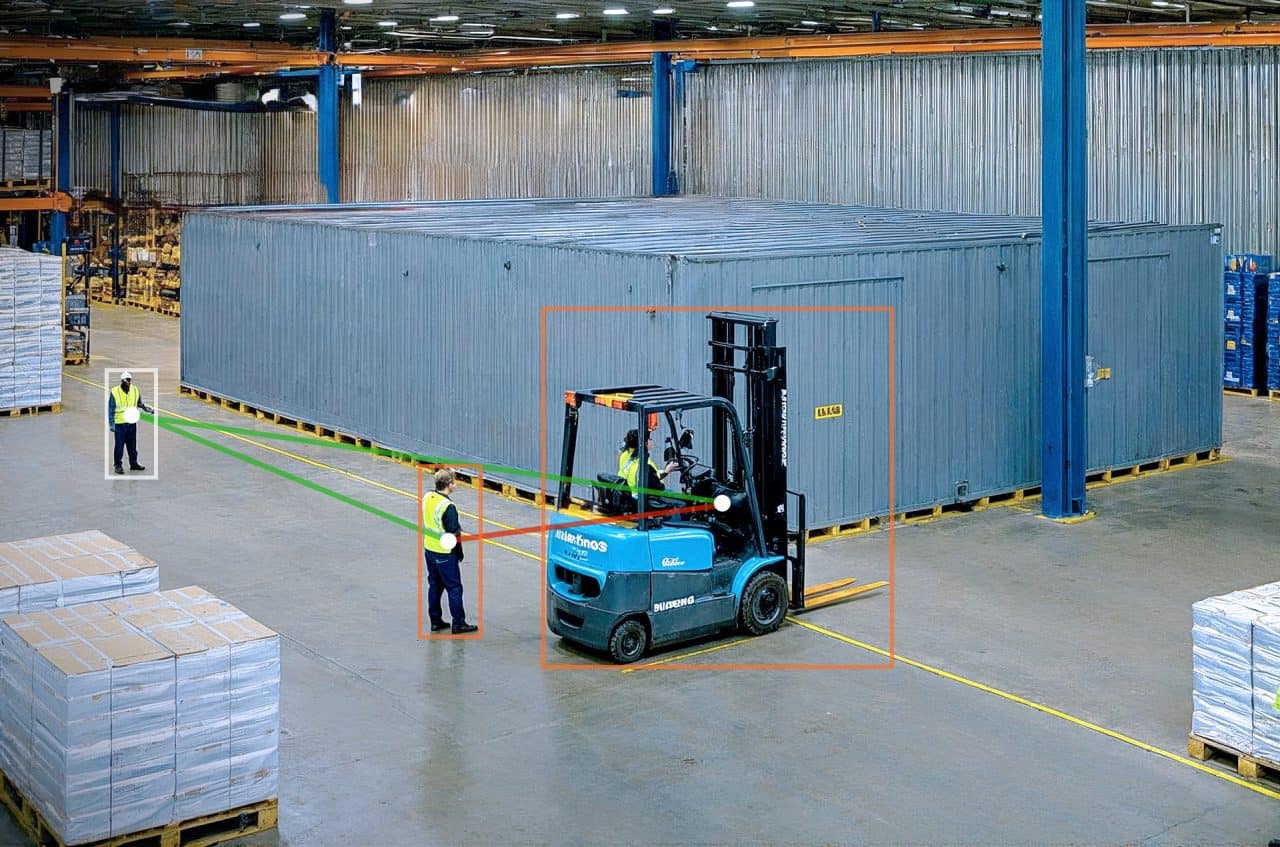 Forklift-warehouse-near-miss-unsafe-proximity-tracking